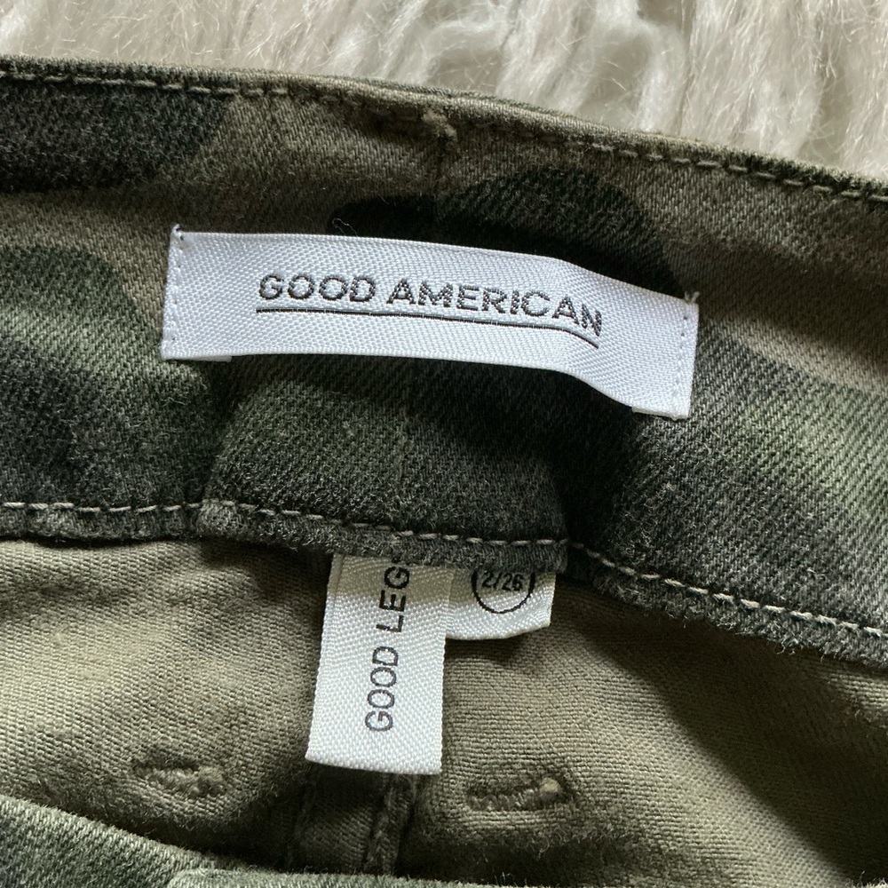 Good American Good Waist High Rise Skinny Jeans Green Camo - Picture 2 of 4